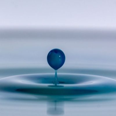 Dr Kirsten Deutschländer - Scwingung im Wasser