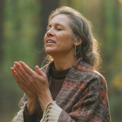 Pangera-Carmen Dettendorfer-sich frieden wünschen